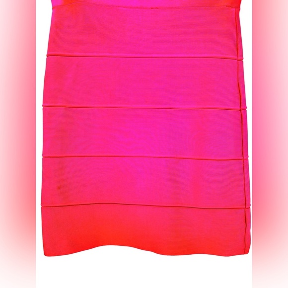 BCBGMaxazria "Simone" Neon Pink Bandage Style Mini Skirt Women's Size M Y2K - Picture 9 of 9